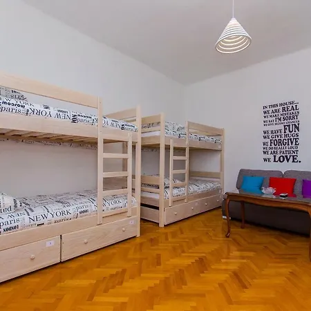 Levanda Πανσιόν