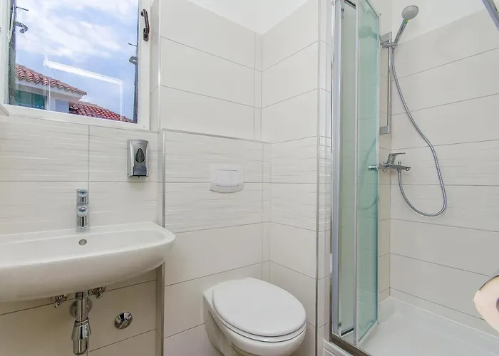 ゲストハウス ゲスト ハウス レヴァンダ