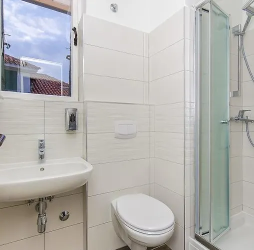 ゲストハウス ゲスト ハウス レヴァンダ 3*