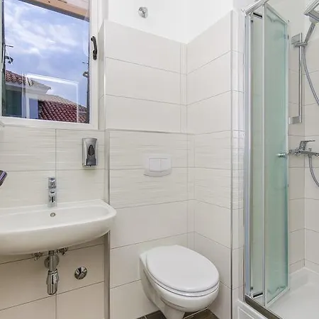 Guest house Levanda 3*